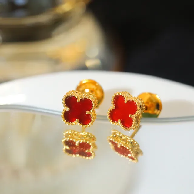 Red Clover Motif Gold-Tone Stud Earrings 6