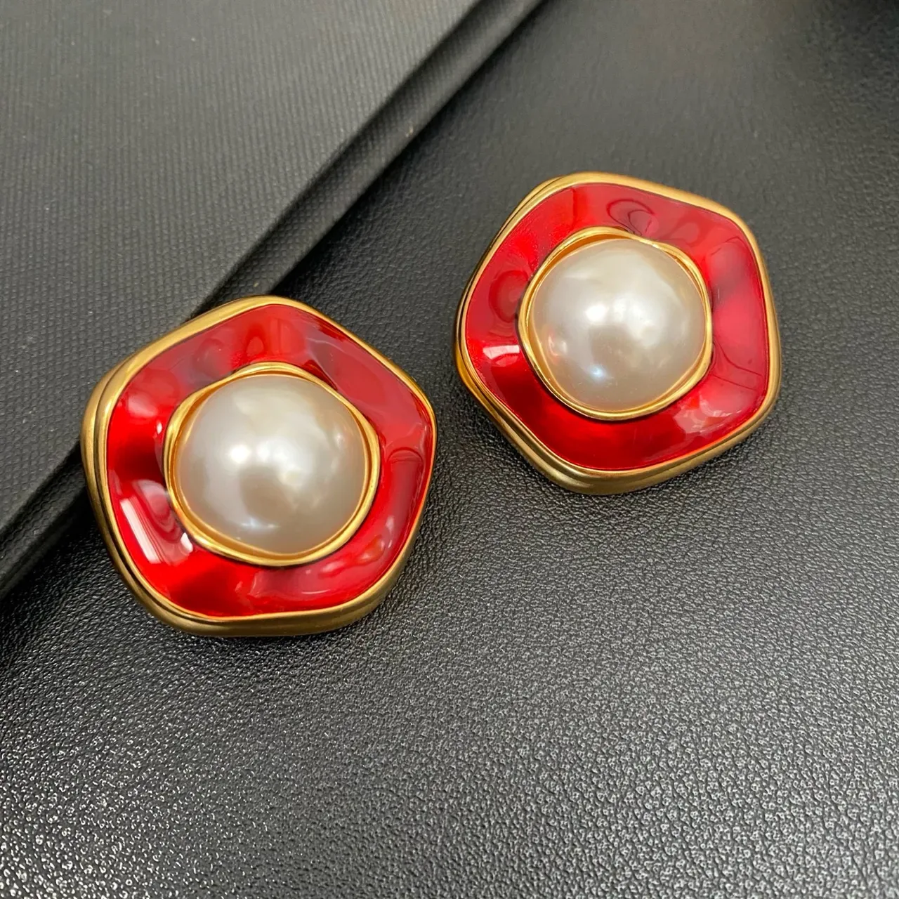 Red Enamel and Pearl Stud Earrings 8