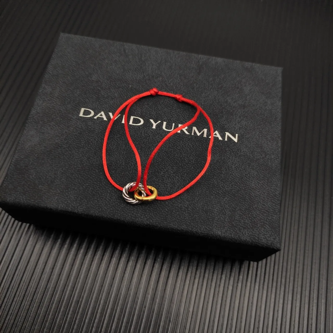 Red Gold Thin Cord Dual-Tone Interlocking Rings Bracelet 5