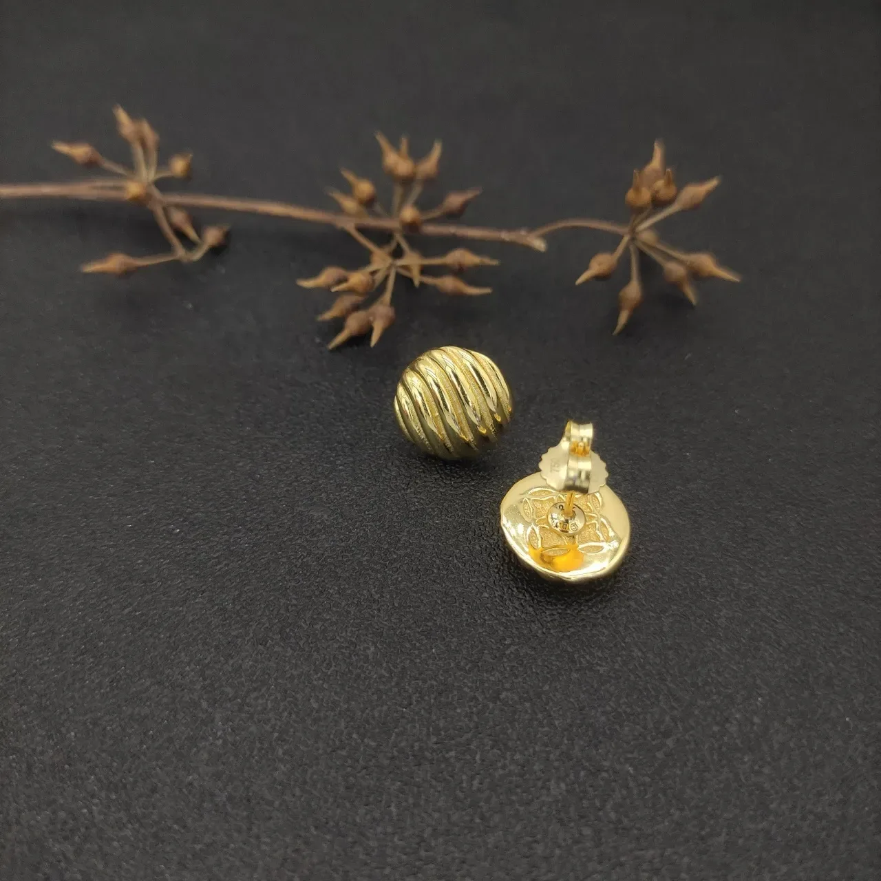 Ribbed Spherical Polished Gold-Tone Stud Earrings 6