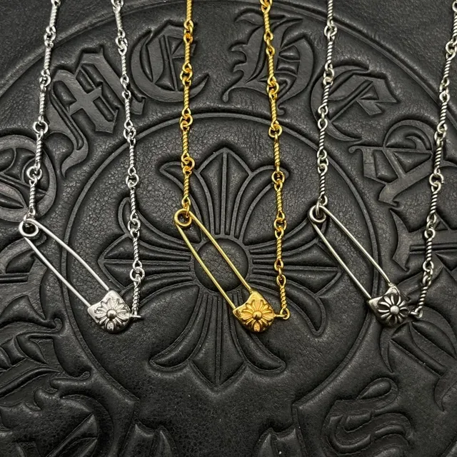 Safety-Pin Floral Cap Pendant Necklace 6