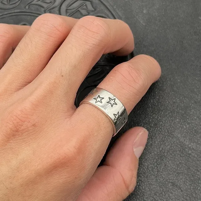 Silver Black Wide Band Engraved Star Motifs Ring 2