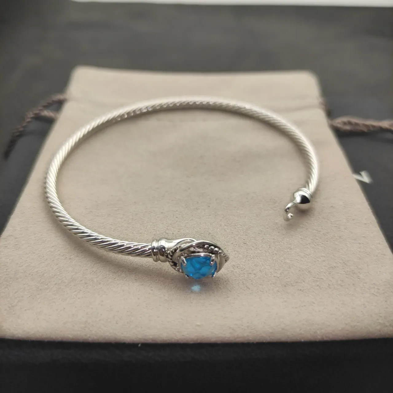 Silver Blue Cable-Wire Construction Faceted Stone Bracelet 7
