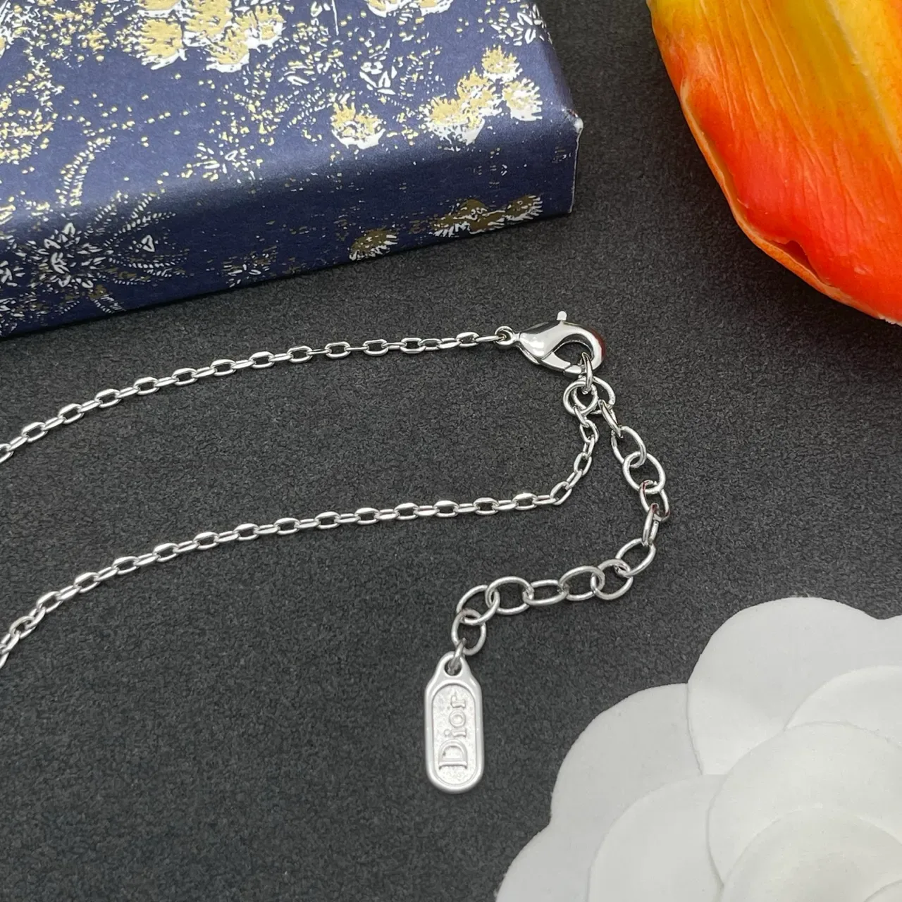 Silver Chain Four-Leaf Clover Enamel Pendant Necklace 5