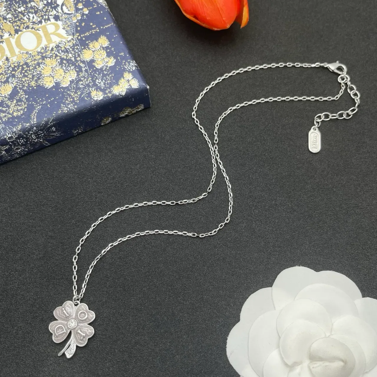 Silver Chain Four-Leaf Clover Enamel Pendant Necklace 7