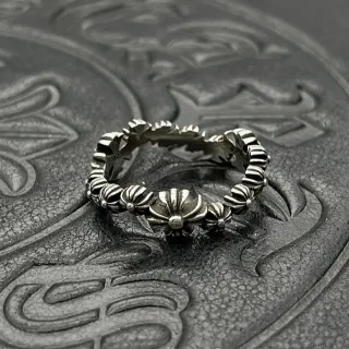 Silver Floral Motif Oxidized Ridge Ring