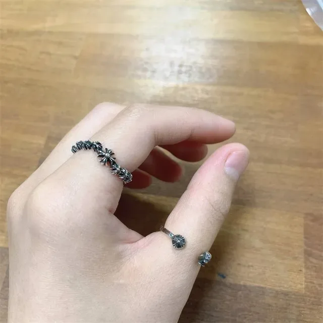 Silver Floral Motif Oxidized Ridge Ring 2