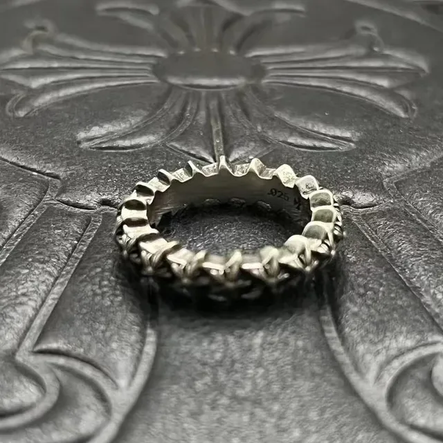 Silver Floral Motif Textured Band Ring 7