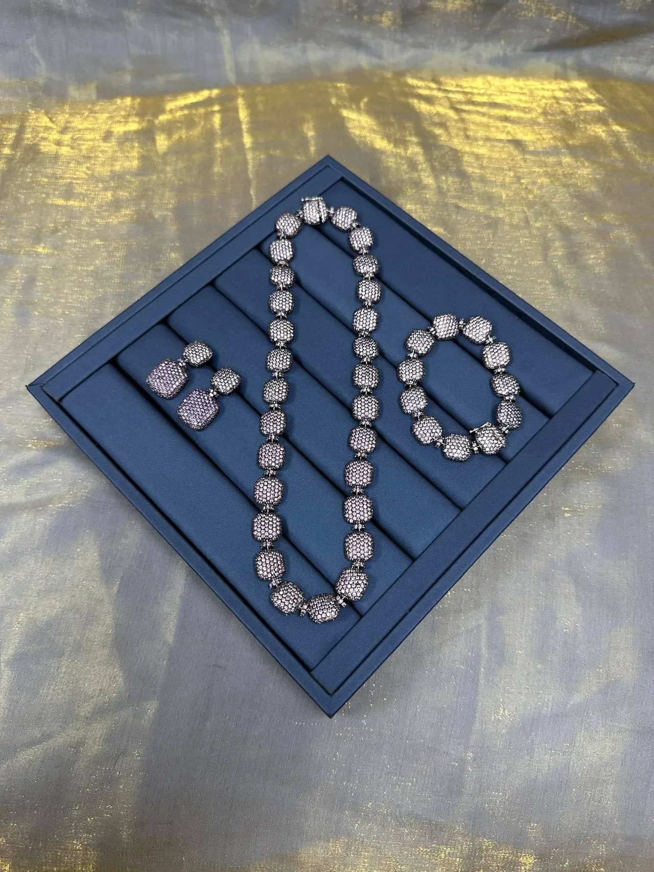 Silver Navy Pavé-Set Faceted Beads Graduated Oval And Round Necklace 5