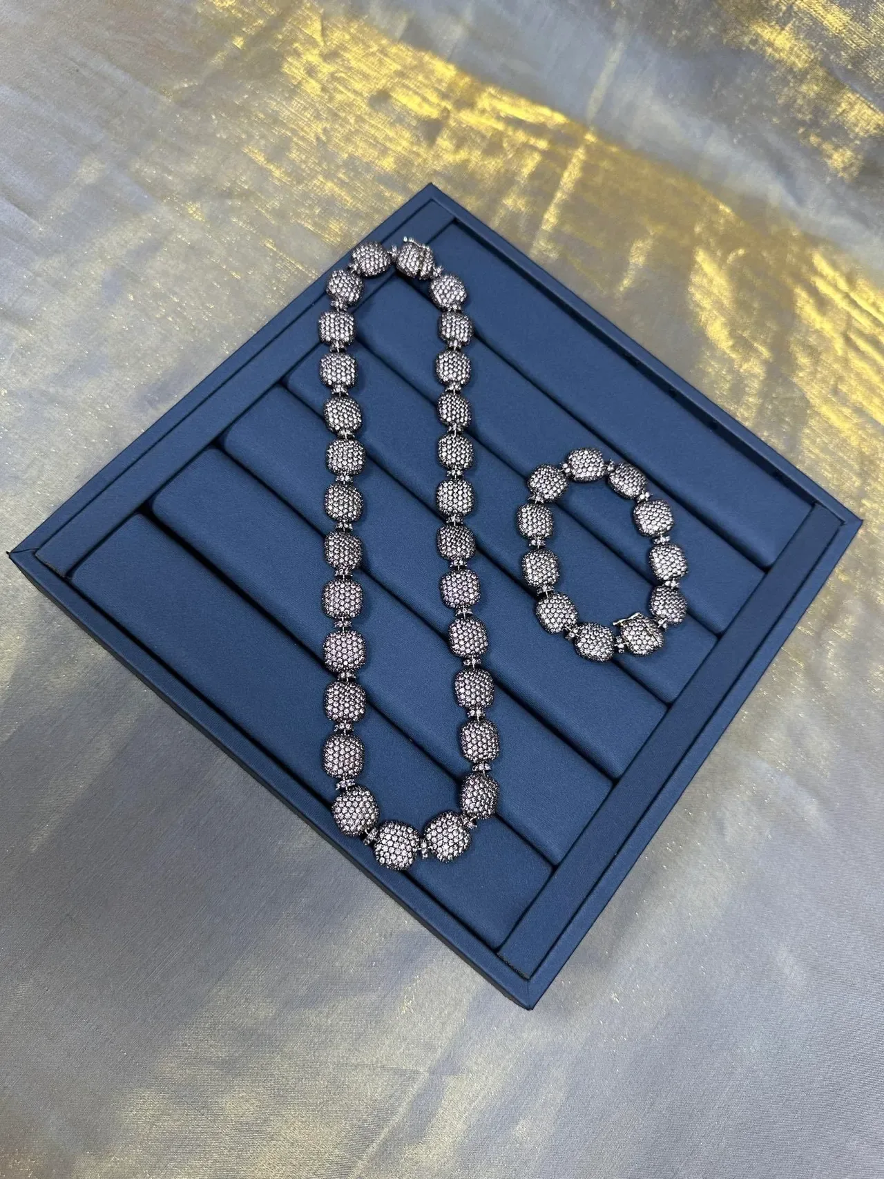 Silver Navy Pavé-Set Faceted Beads Graduated Oval And Round Necklace 6