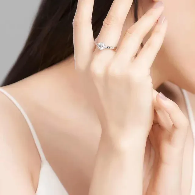Silver Solitaire Center Stone Hexagonal Side Settings Ring 6