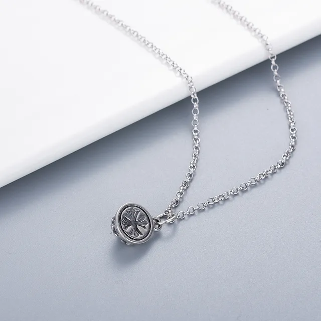 Silver-Toned Floral Motif Spherical Pendant Necklace 7