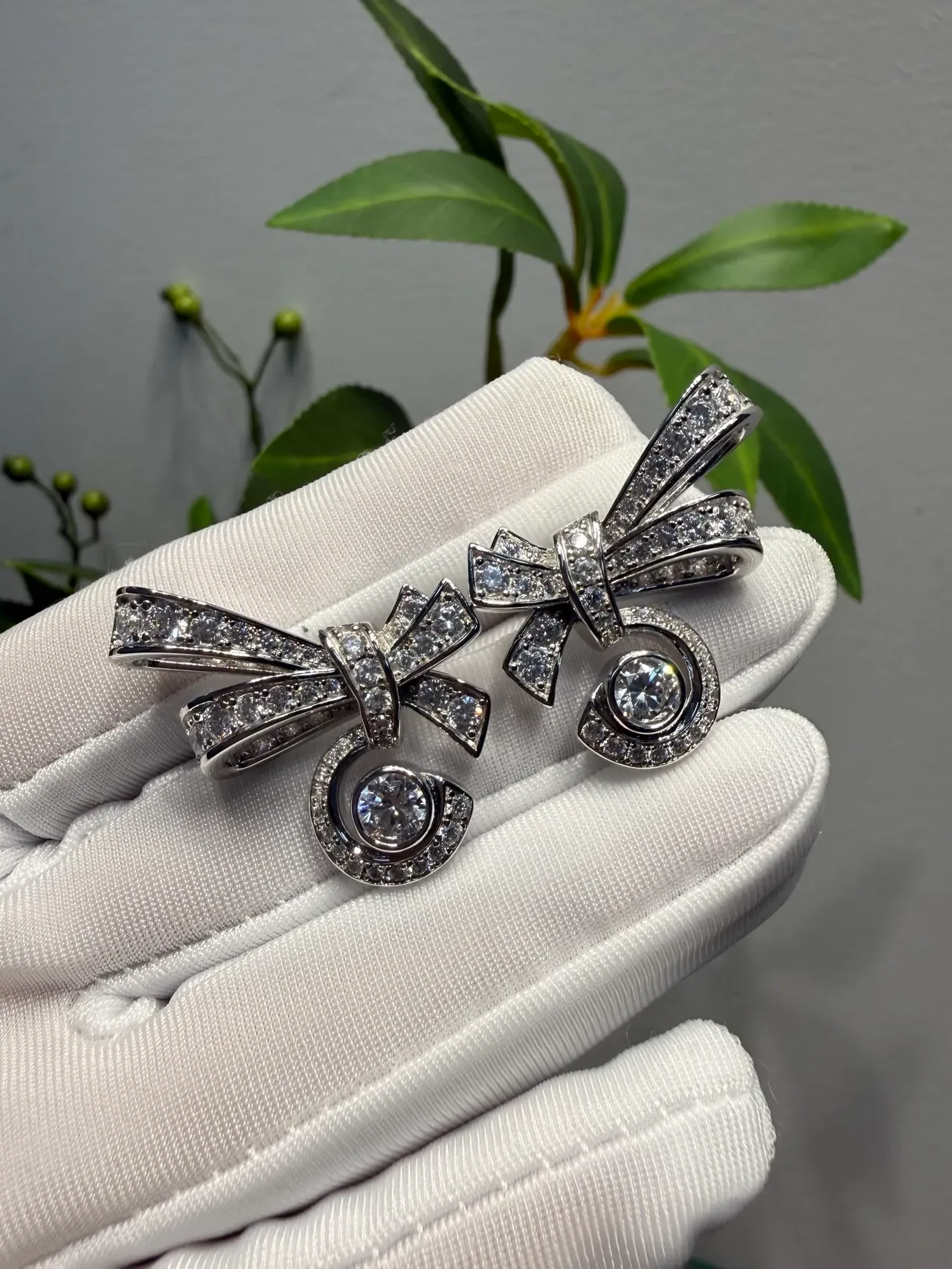 Silver White Bow Motif Pavé-Set Diamonds Earrings 7