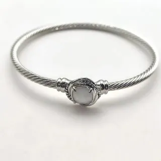 Pulsera de plata blanca con cable-twist y bezel-set