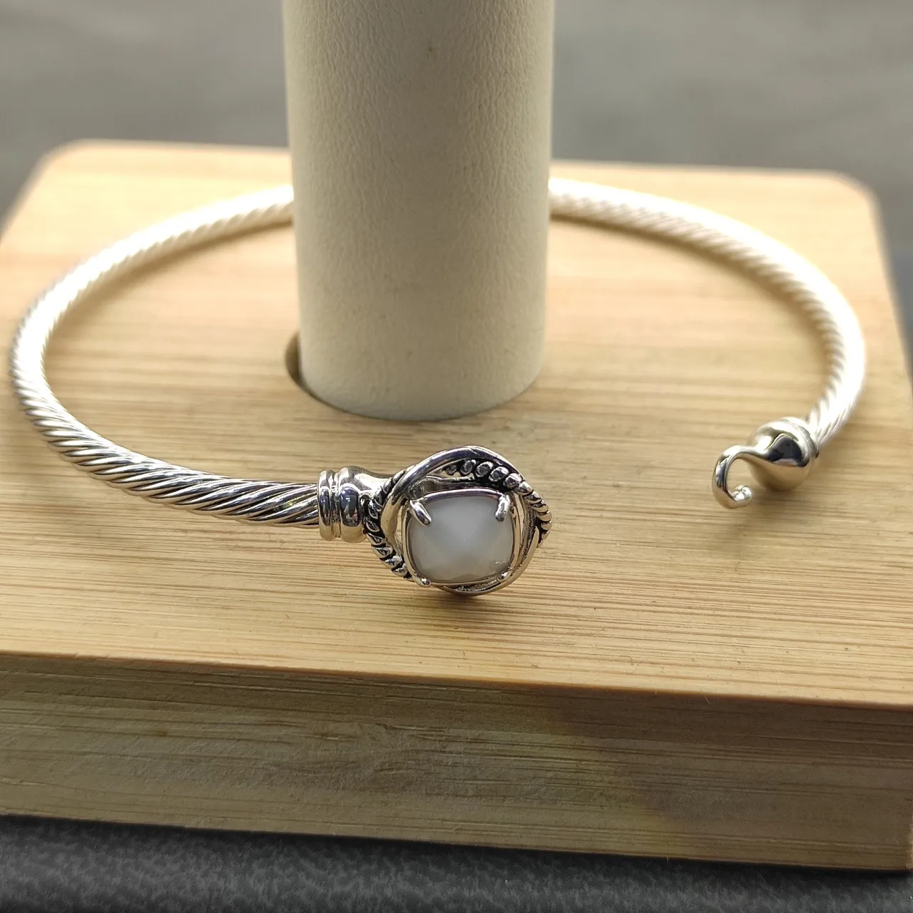 Silver White Cable-Twist Bezel-Set Bracelet 5