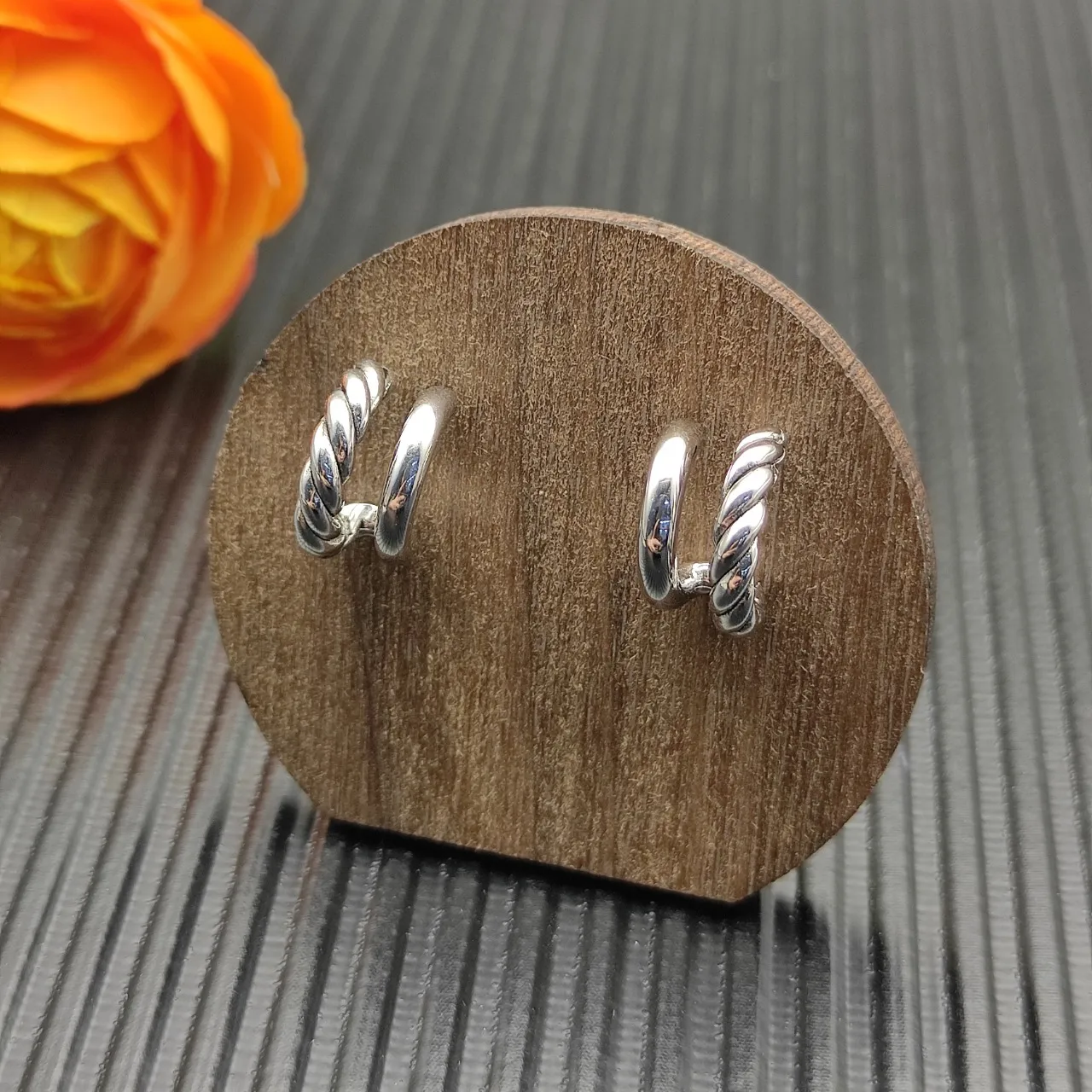 Twisted Rope Texture Hinged Hoop Earrings 6