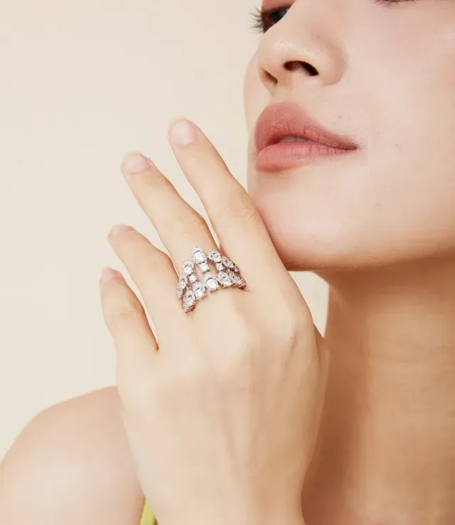 Two-Tone Floral Cluster Diamond Ring 2