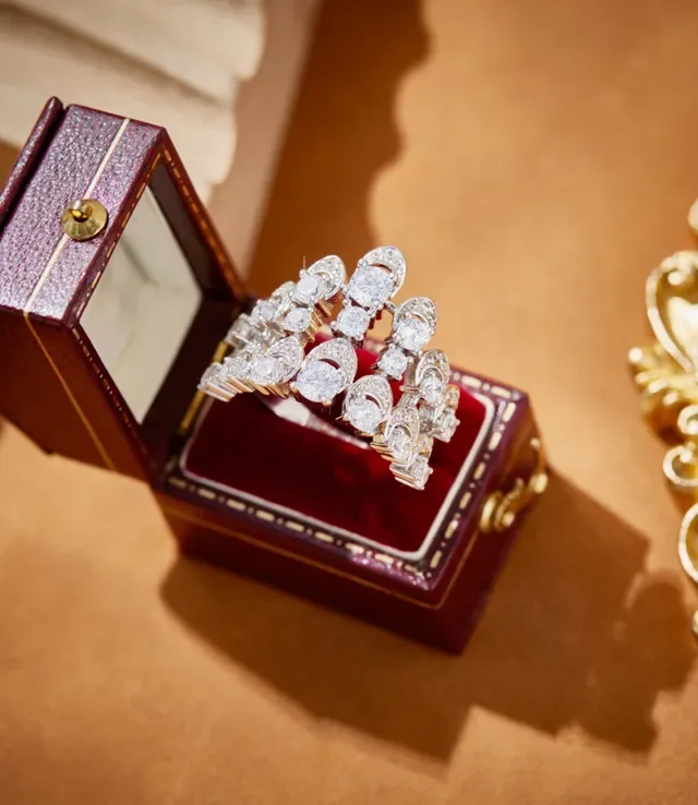 Two-Tone Floral Cluster Diamond Ring 5