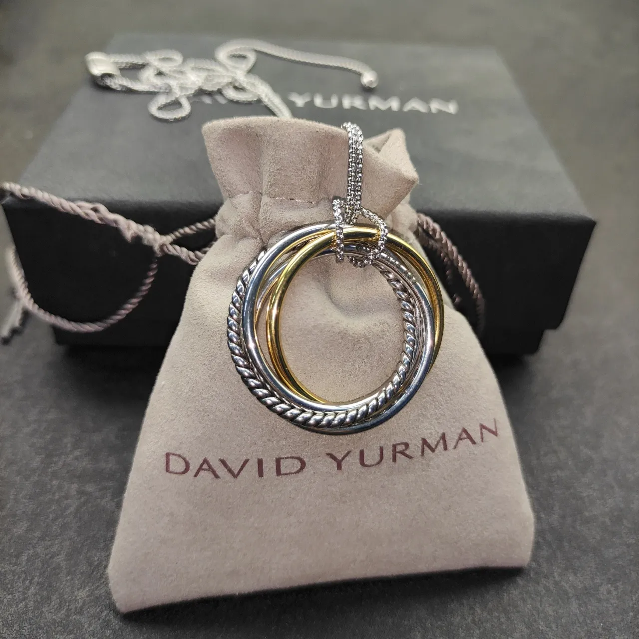 Two-Tone Interlocking Rope-Textured Triple Ring Necklace 4