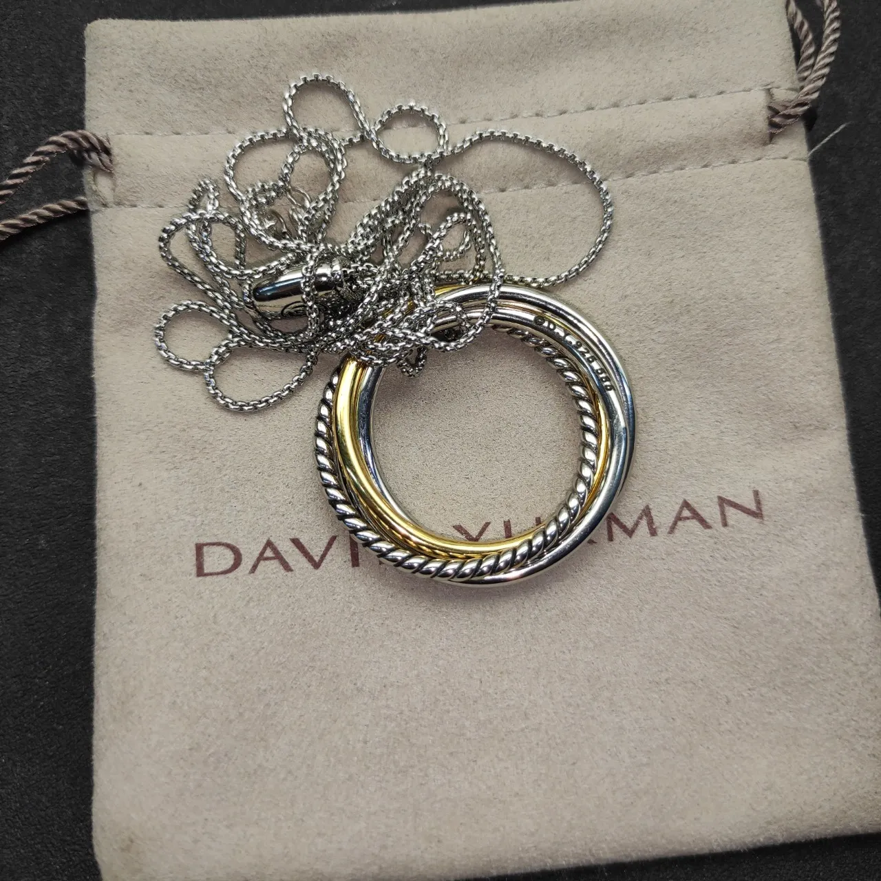 Two-Tone Interlocking Rope-Textured Triple Ring Necklace 7