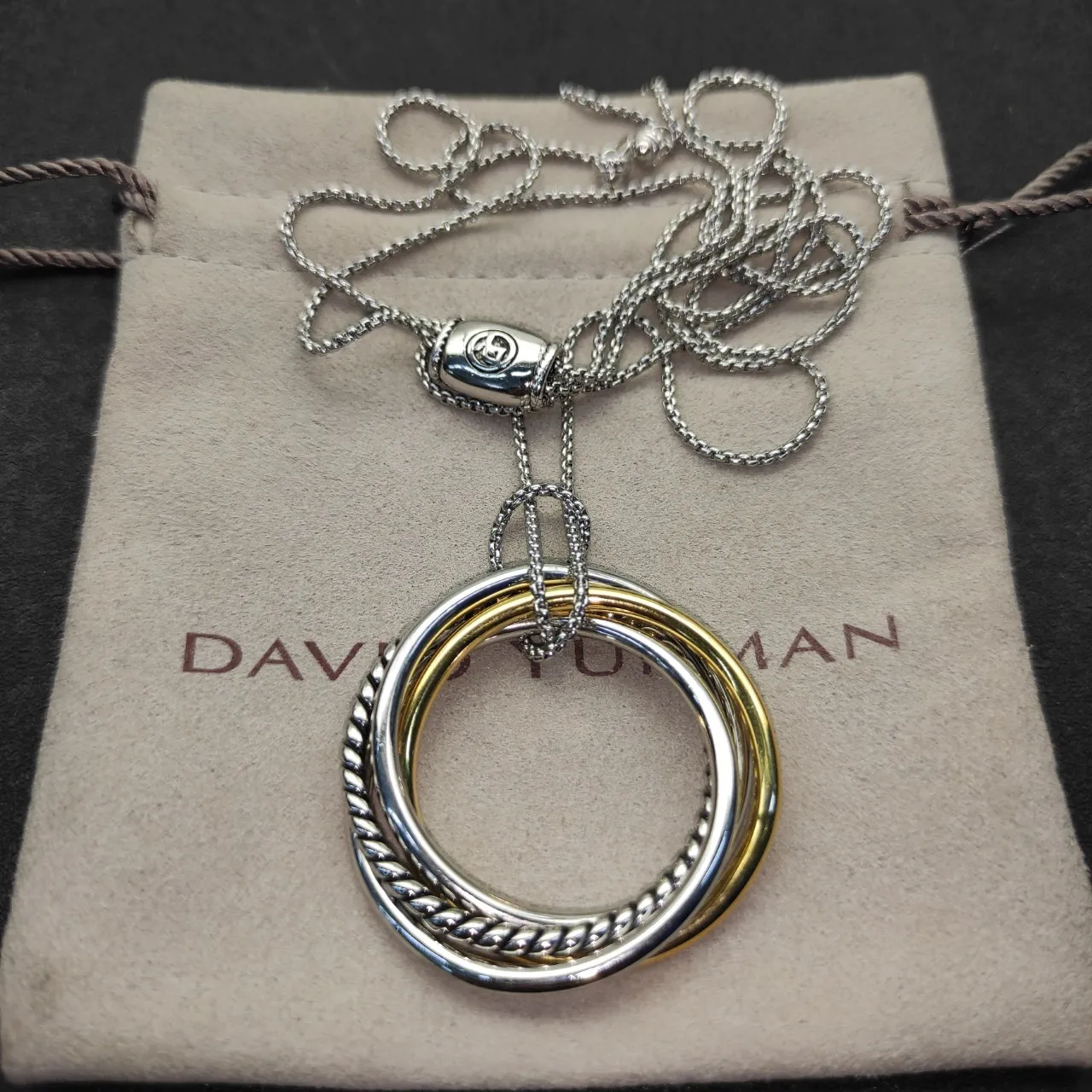 Two-Tone Interlocking Rope-Textured Triple Ring Necklace 9