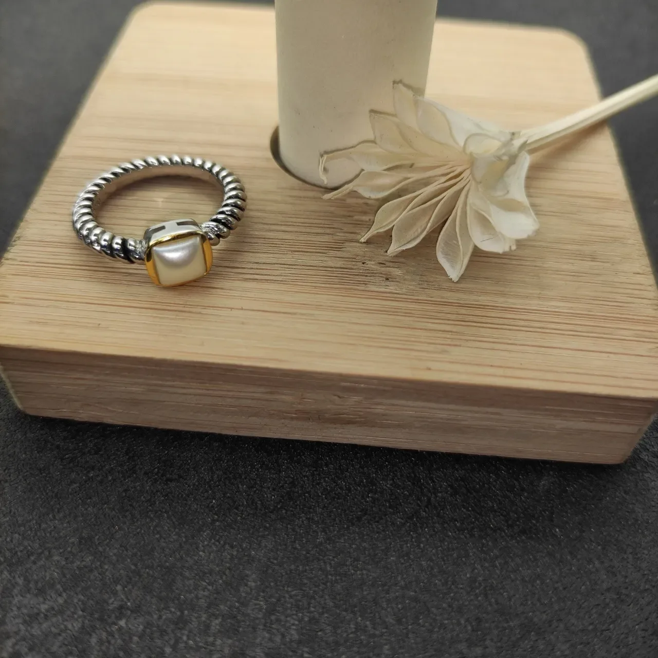 Two-Tone Twisted Rope Band Square Cabochon Ring 2
