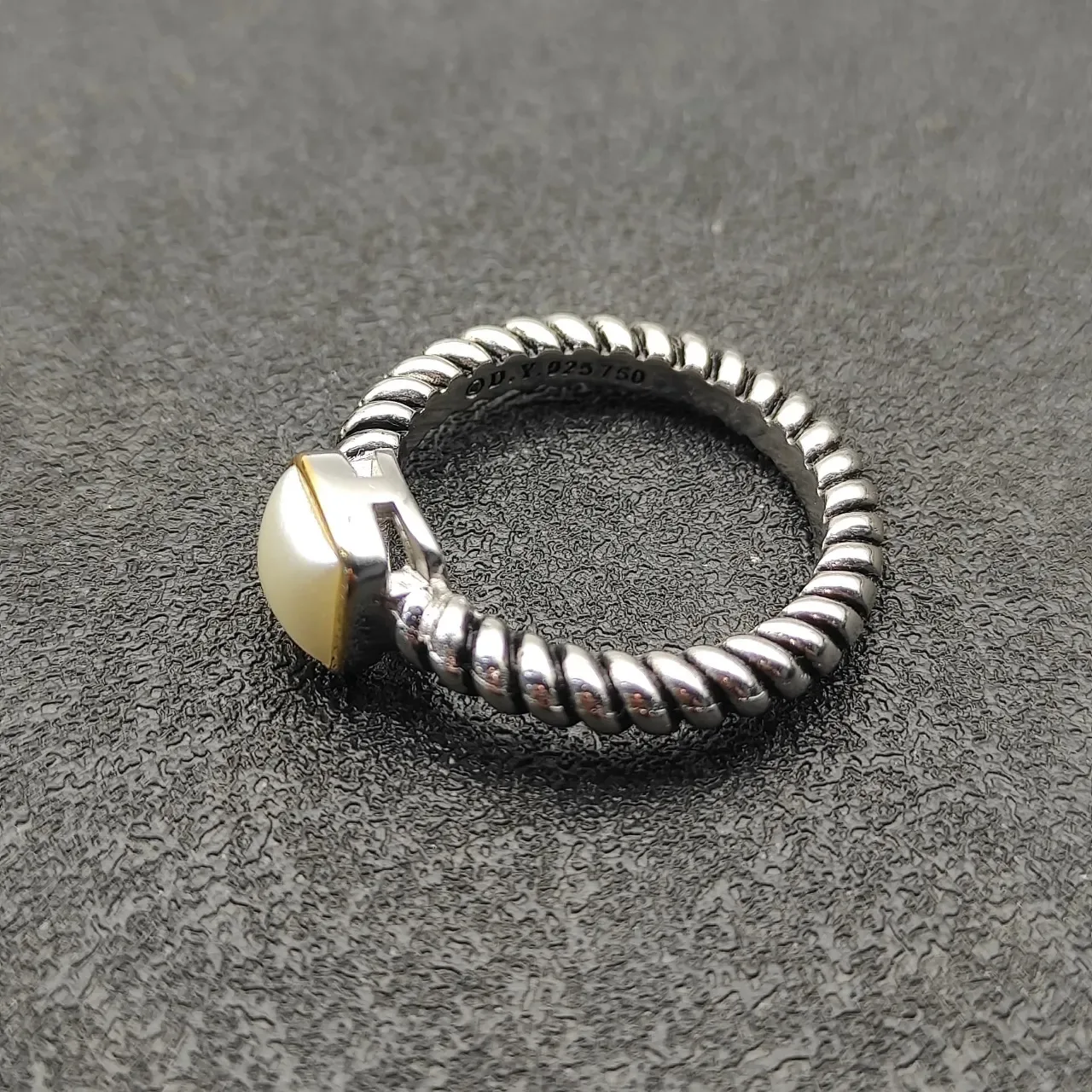 Two-Tone Twisted Rope Band Square Cabochon Ring 3