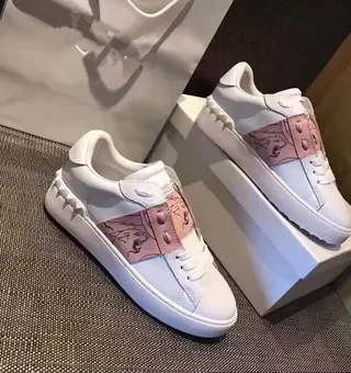 White and Pink Illustrated Strap Lifestyle Sneakers 2