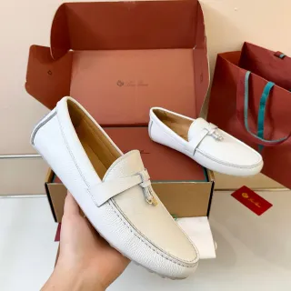 白色米色粒面皮革 Moccasin 缝合鞋底 乐福鞋