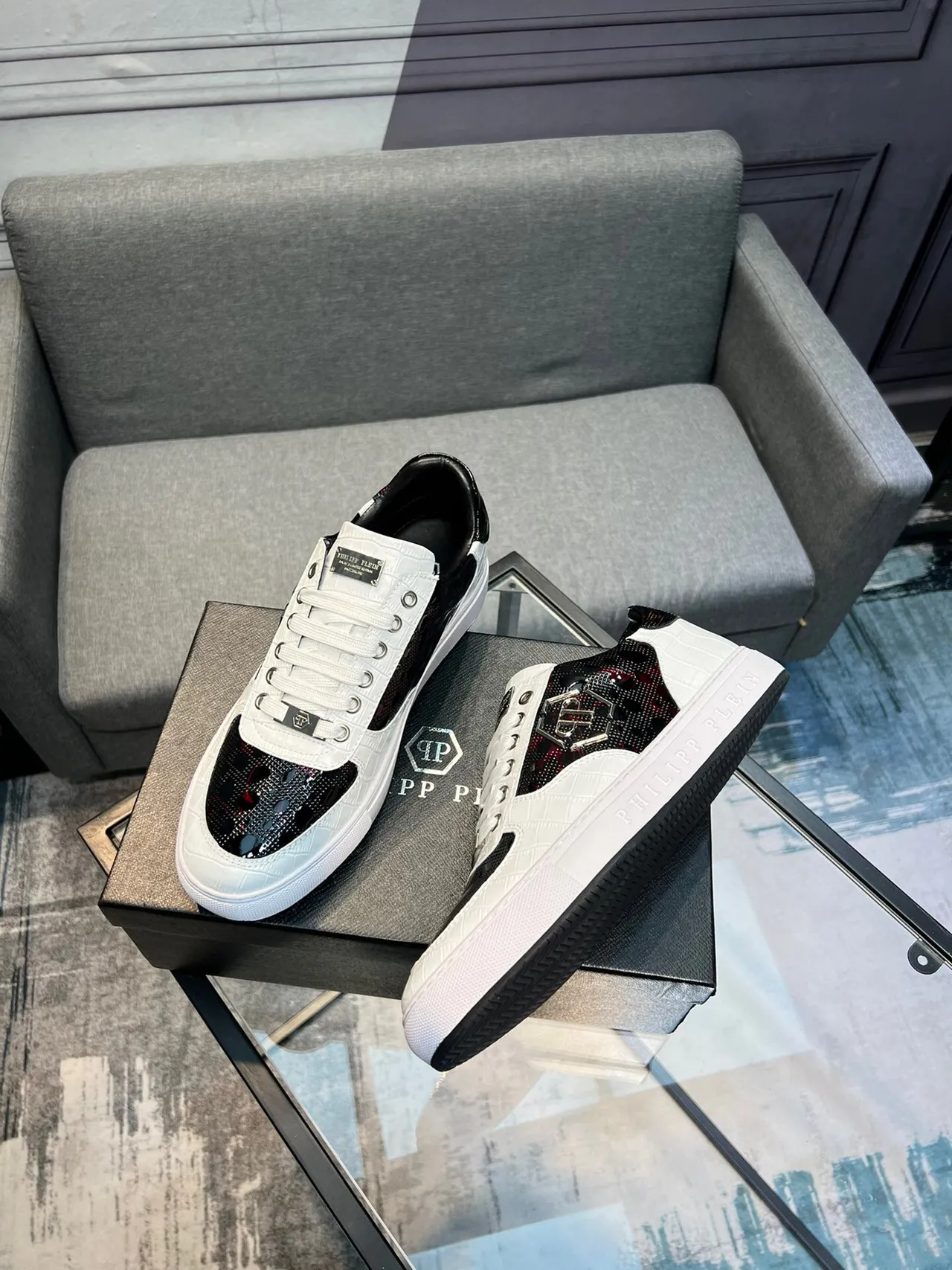 White Black Croc-Embossed Leather Mesh Side Panel Sneakers 3