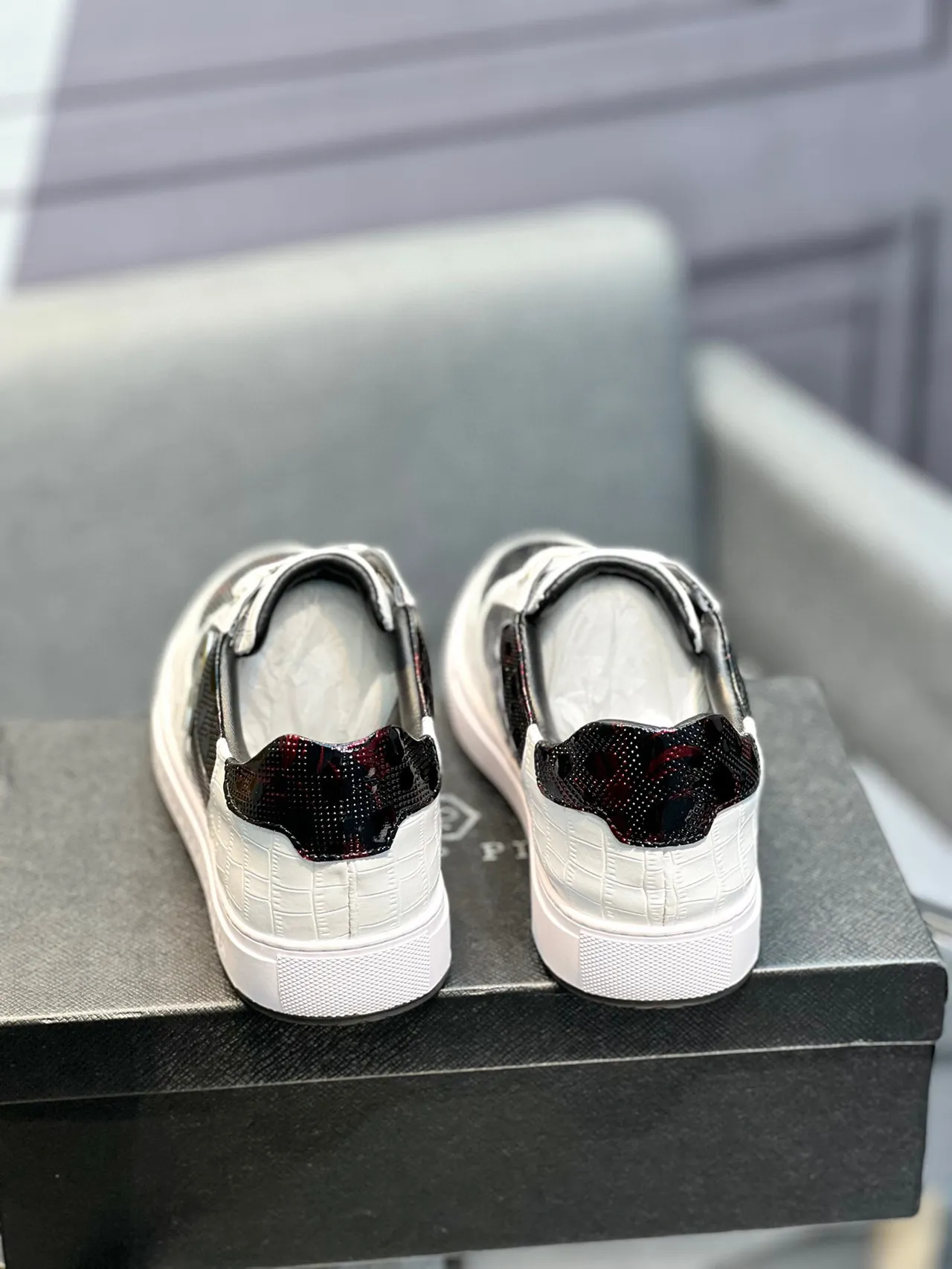 White Black Croc-Embossed Leather Mesh Side Panel Sneakers 7