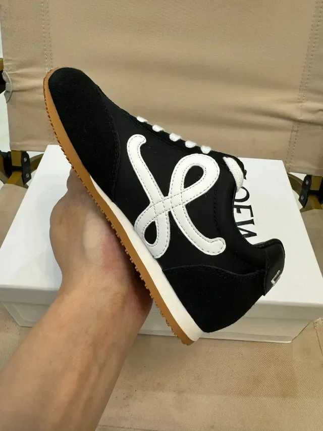 White Gray Retro Runner Silhouette Mixed Suede-Leather Upper Lifestyle Sneakers 7