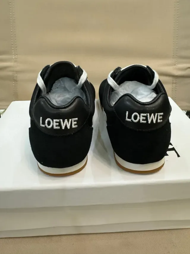White Gray Retro Runner Silhouette Mixed Suede-Leather Upper Lifestyle Sneakers 10