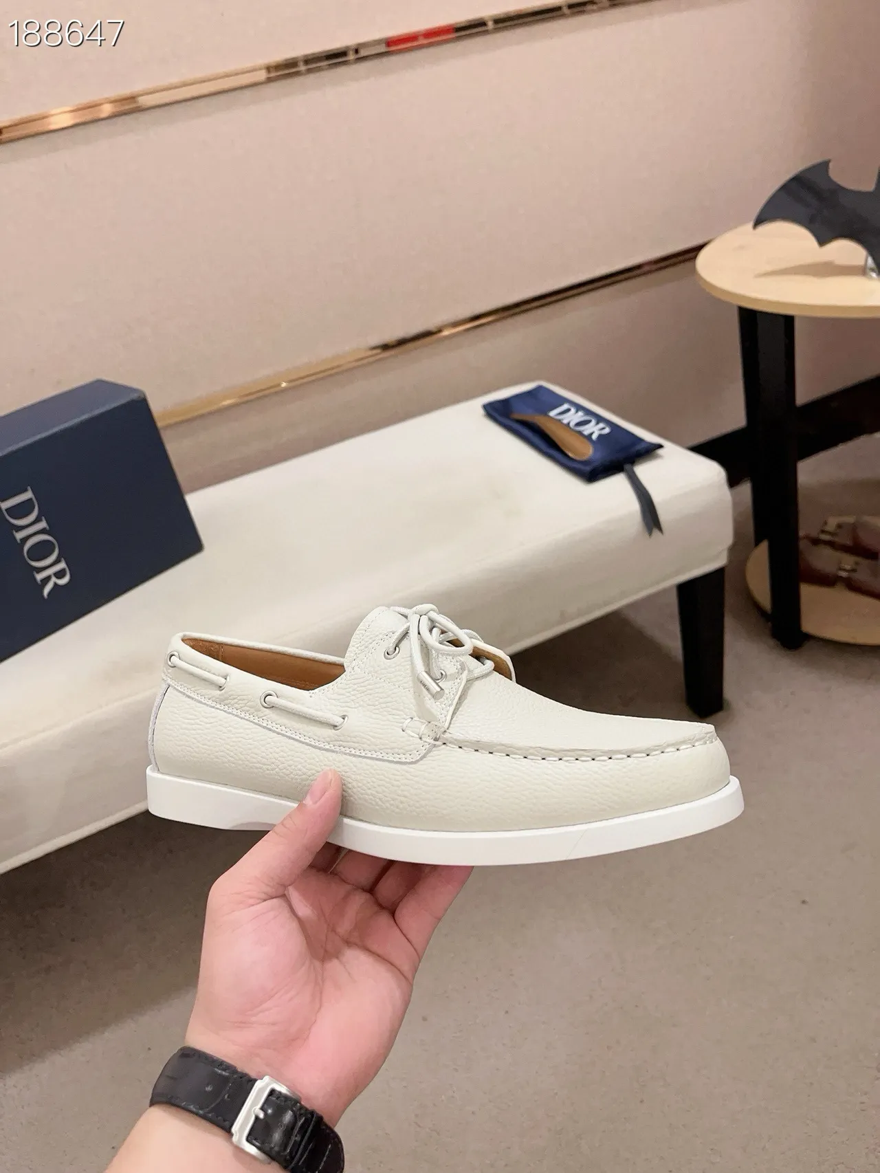 White Pebbled Leather Lace-Up Boat Shoes 7