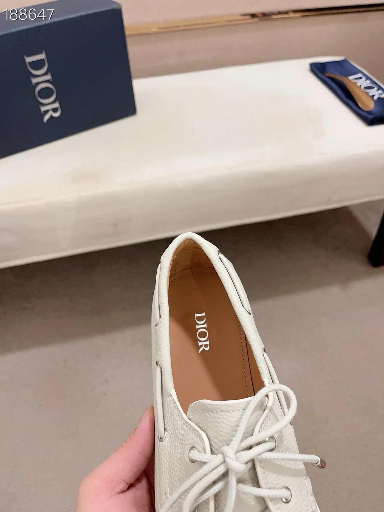 White Pebbled Leather Lace-Up Boat Shoes 8