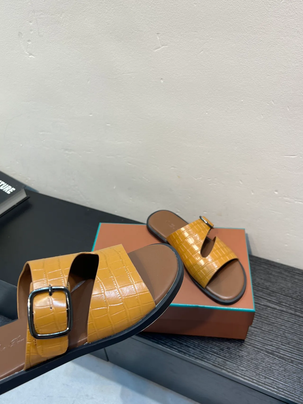 Yellow Brown Crocodile-Embossed Leather Dual-Strap Casual Sandals 8