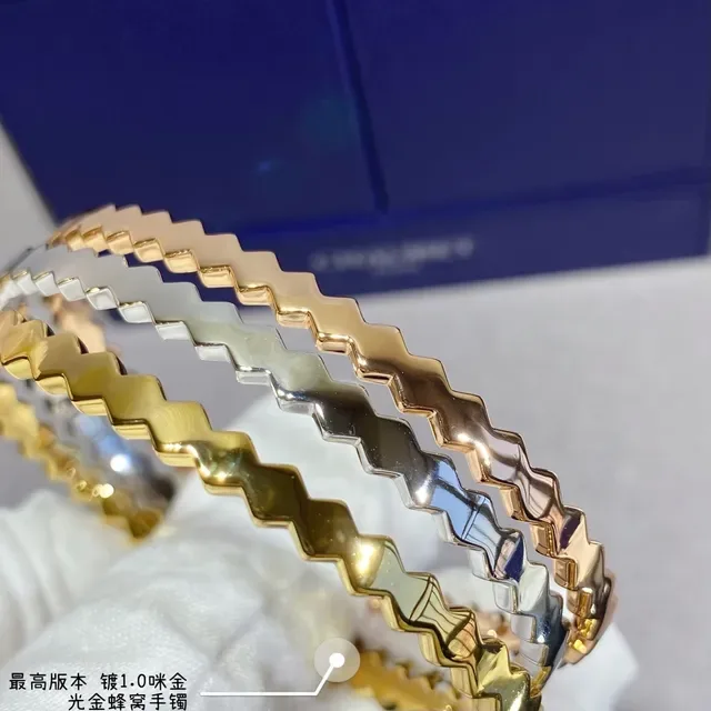 Zigzag Geometric Honeycomb-Style Metallic Bangle Bracelets 2