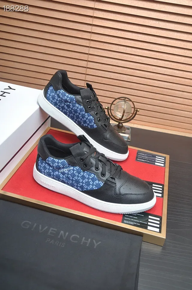Givenchy City Sport noir et bleu Monogram baskets lifestyle 6