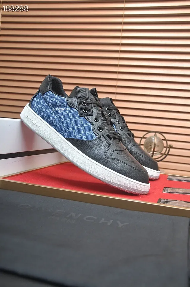 Givenchy City Sport noir et bleu Monogram baskets lifestyle 7
