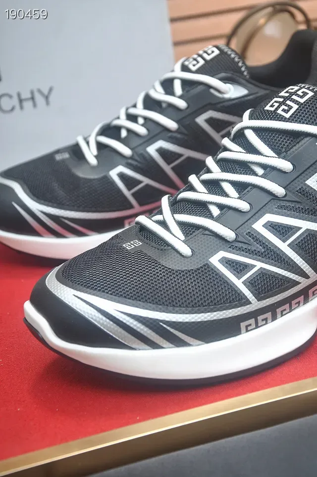 Givenchy City Sport Noir et Blanc géométrique style de vie sneakers 3