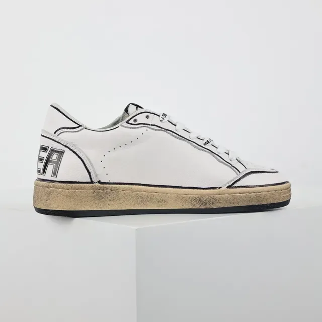 Golden Goose Superstar tênis lifestyle com logotipo de estrela branco e preto 7