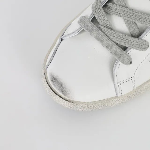 Golden Goose Superstar Sneakers Lifestyle Brancas Bordeaux Sola de Borracha Distressed Aplique de Estrela Glitter 5