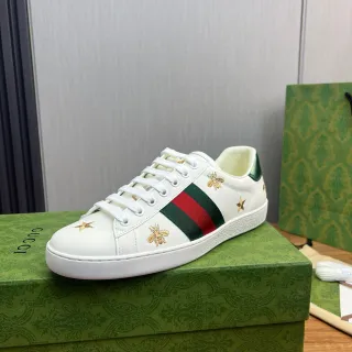 Gucci Ace White Green Leather Upper Web Stripe Detail Lifestyle Sneakers
