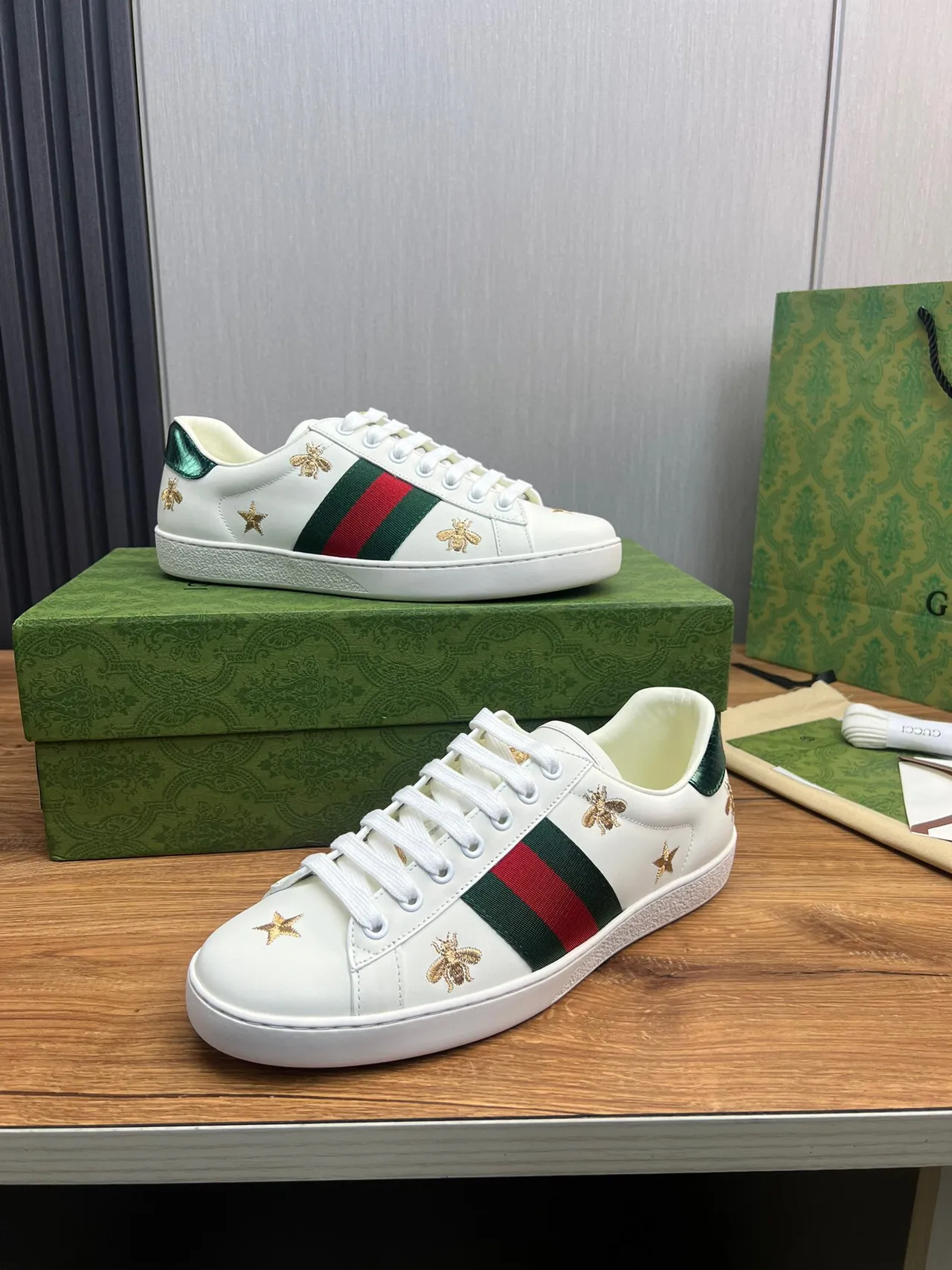 Gucci Ace White Green Leather Upper Web Stripe Detail Lifestyle Sneakers 4