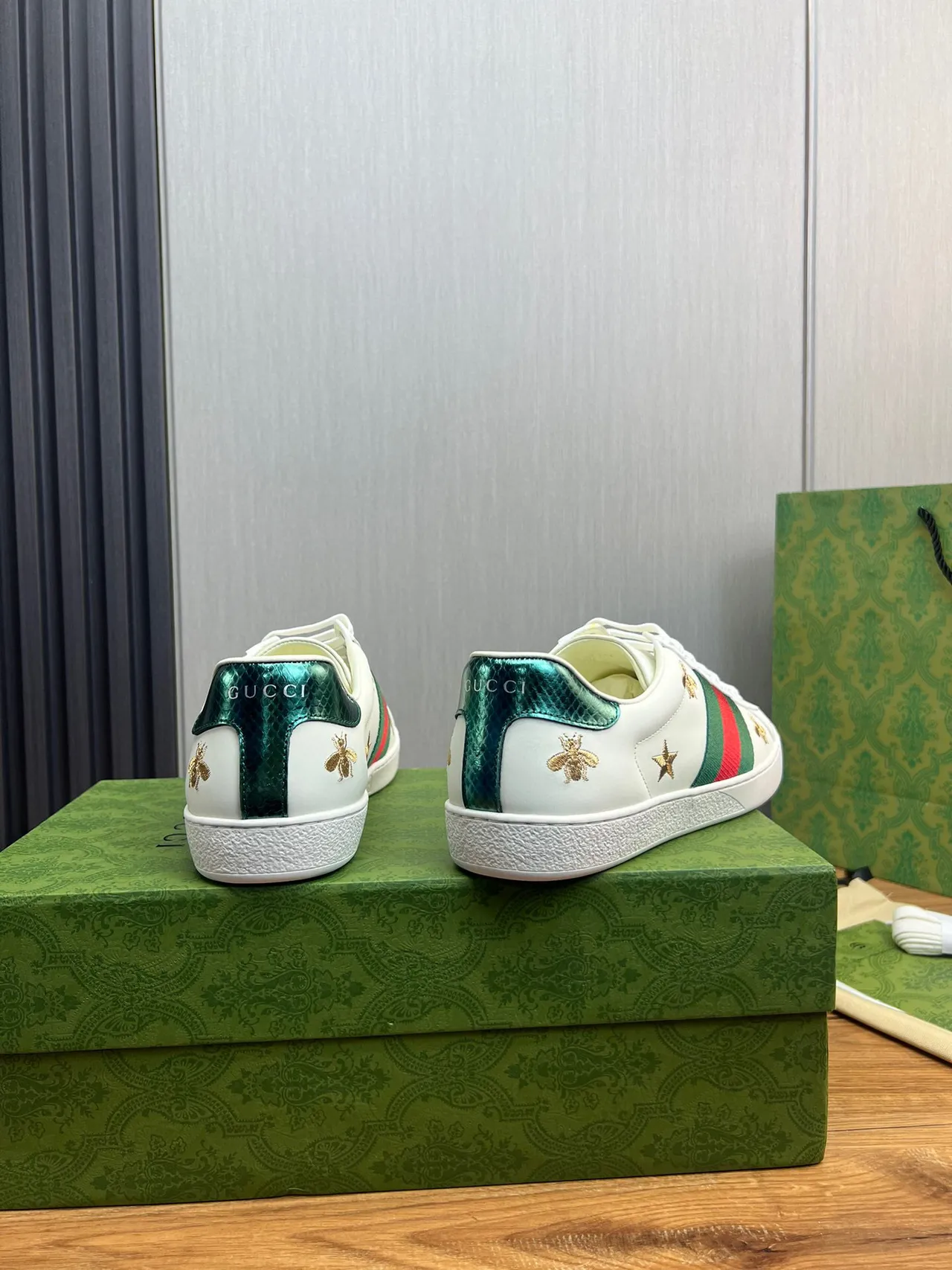 Gucci Ace White Green Leather Upper Web Stripe Detail Lifestyle Sneakers 5