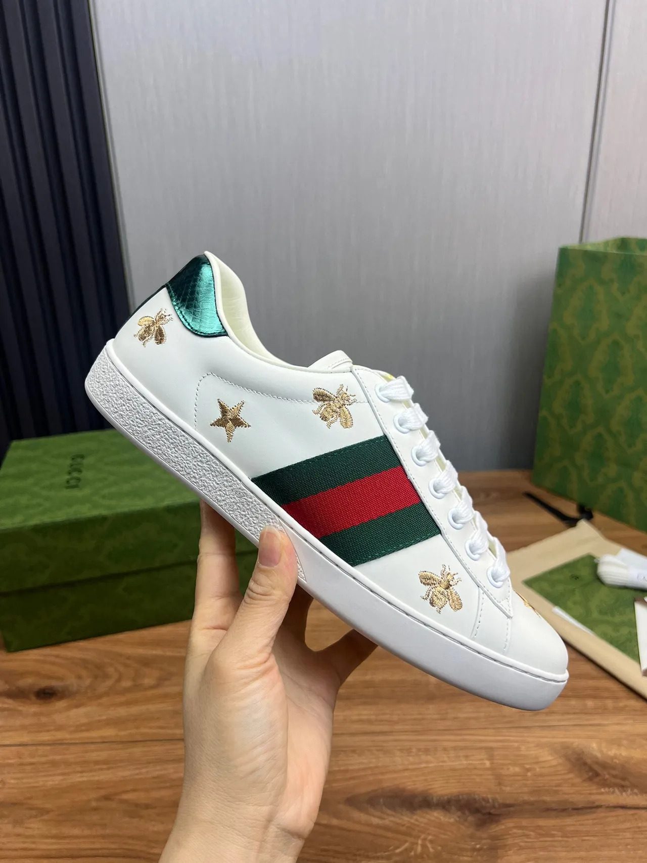Gucci Ace White Green Leather Upper Web Stripe Detail Lifestyle Sneakers 7