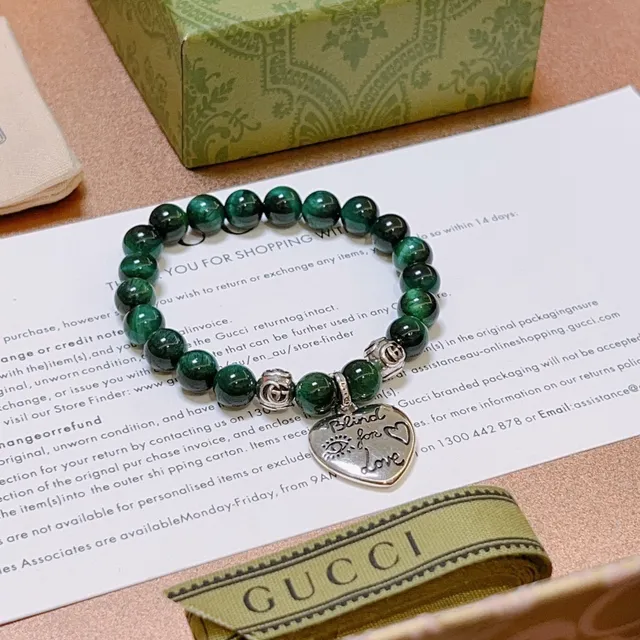 Gucci Beaded Green Malachite-Style Stone and Silver-Tone Heart Pendant Bracelet 3
