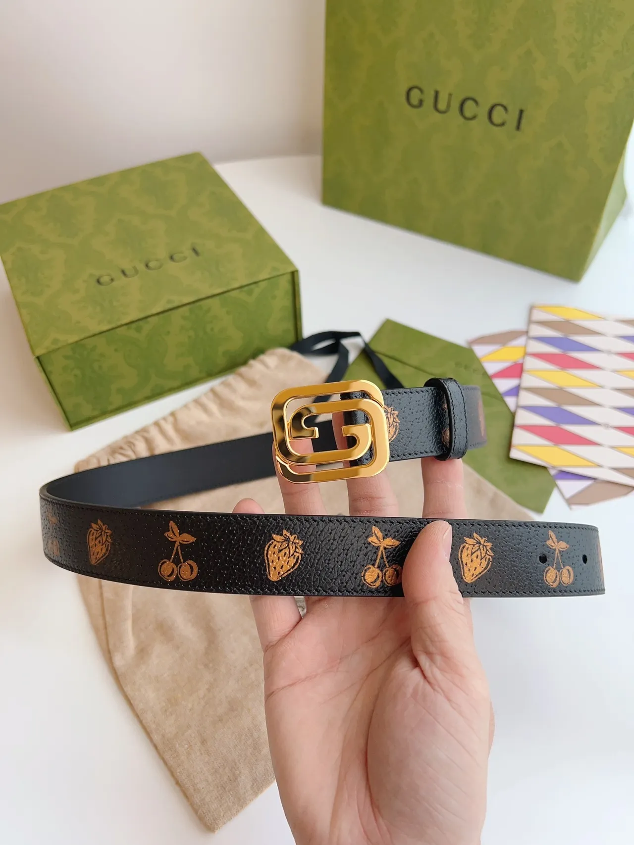 Gucci Black Gold Textured Interlocking G Buckle Leather Belt 2