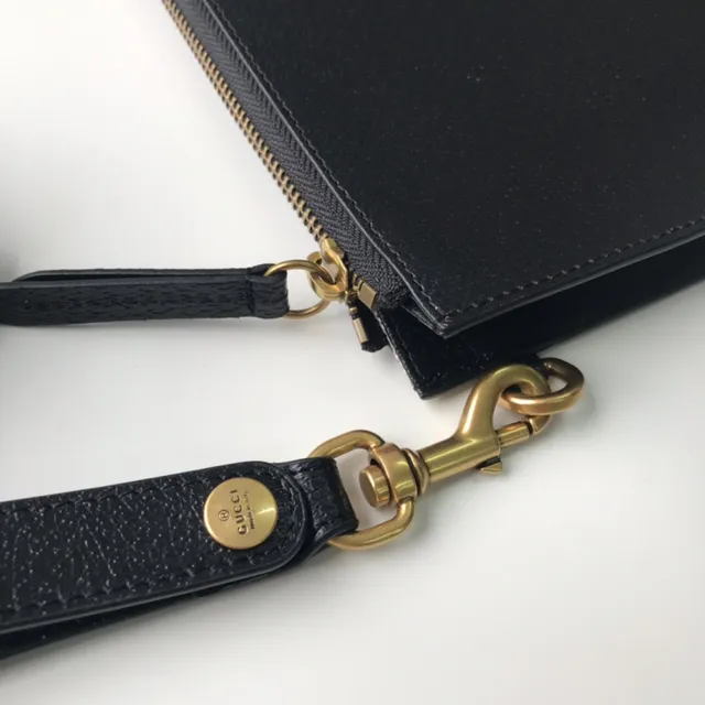 Gucci Noir Or Cuir texturé granité entrelacé G logo sac à poignet 3