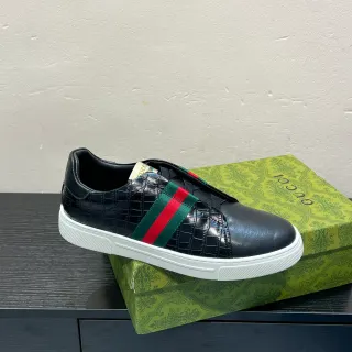 Gucci Black Green Slip-On Croc-Embossed Leather Lifestyle Sneakers